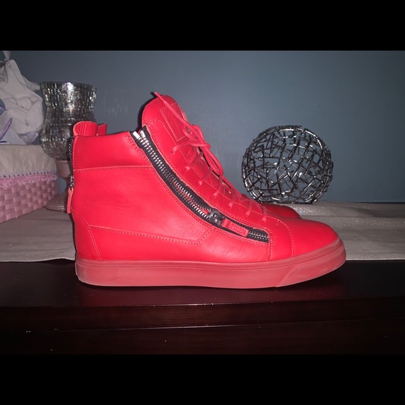 Men’s Sneakers - Picture 2 of 7